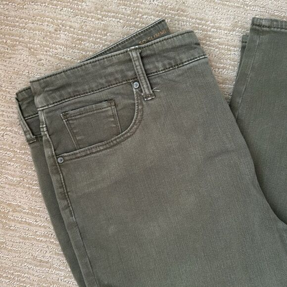 Chico’s So Slimming Girlfriend Slim Leg Ankle Pants, Army Green, Size 12 - Picture 5 of 10